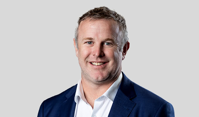 Christopher Bennett headshot